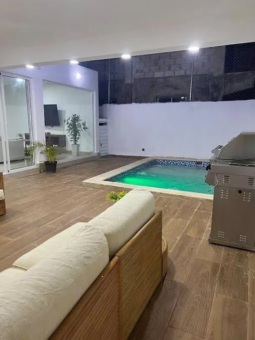 בית נופש Valiente Casa Vacacional A 5 Minutos Del Aeropuerto By Drvacationsrental